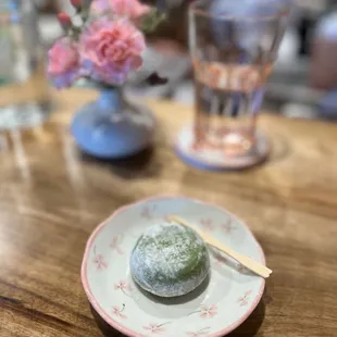 Matcha mochi ice cream - @rayz