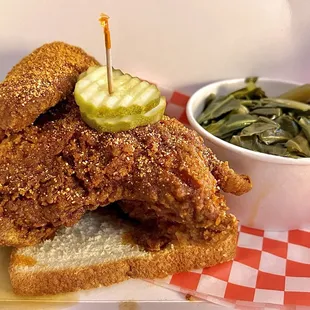 SM Dark (Level Hot!) | Beautifully crunchy with spice that lingers. The chicken is moist, juicy, mouth watering... just perfect.