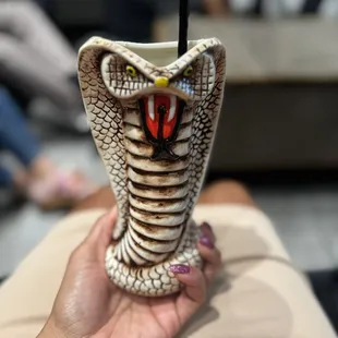 Cobras kiss