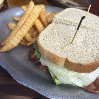 Hattricks BLT Sandwich