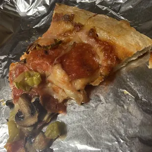 Pepperoni and mushroom with peppercino peppers. Crust and sauce are outta this world! Service was impeccable.  Best french fries in town.