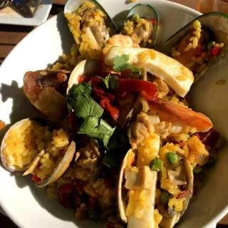 Arroz Con Mariscos Tray