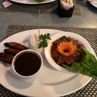 Ropa Vieja (Stewed Shredded Beef)