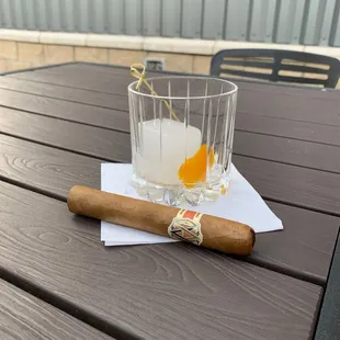 Once again, my glass is empty and my cigar is unlit. This place just never *quite* manages to live up to the image it seems to be going for.