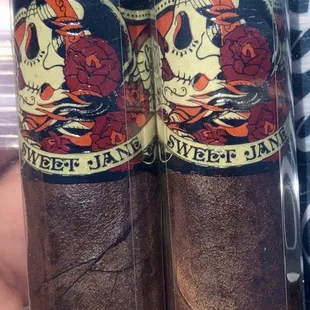 Sweet Jane Dark Wood Maduros