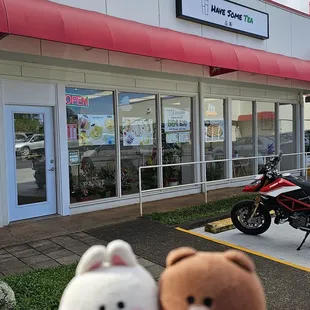 Between Wholesale Limited Express and Uber Geeks