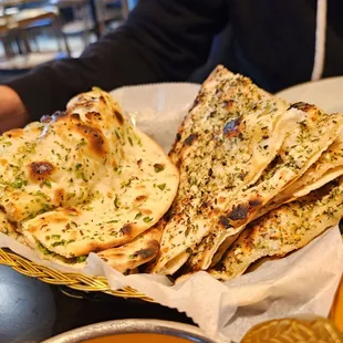 Bullet Naan &amp; Garlic Naan