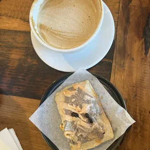 Oat milk latte and gluten free pop tart. Thanks Haven!!