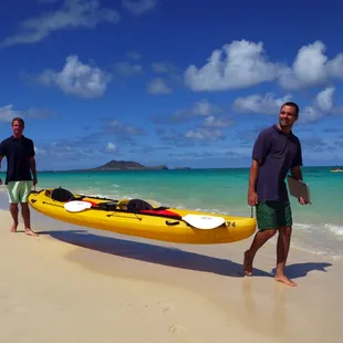 Beach Time Boys delivering a 2 person kayak to Lanikai Beach