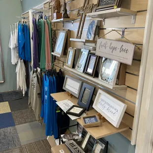 T-Shirts &amp; Picture Frames