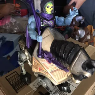 Vintage 1985 He-Man Skeletor and Night Stalker Armored War Horse