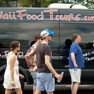 The Hawaii Food Tour Bus