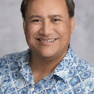 Hawaii Headshots for actors and business professionals on Oahu. High quality headshot photos based in Honolulu by Hawaii Headshot Photos.