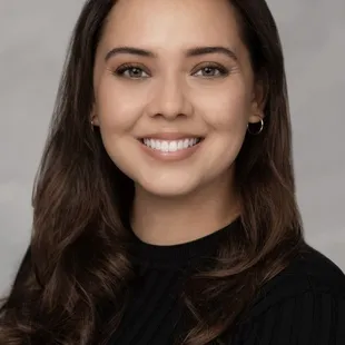 Hawaii Headshots for actors and business professionals on Oahu. High quality headshot photos based in Honolulu by Hawaii Headshot Photos.