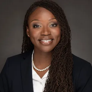 Show your confidence with a great headshot. Hawaii Headshot Photos on Oahu.