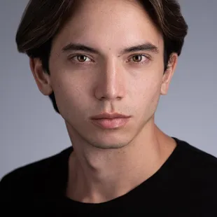 Actor headshots on Oahu by Hawaii Headshot Photos.