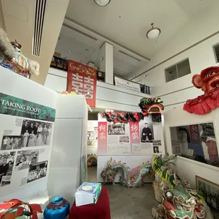 More lions and displays  that highlight the cultural makeup of Hawaii today.