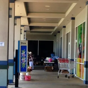 Very small market, but very friendly people with a decent amount of produce.