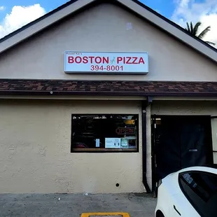 Storefront (03/10/22). @BostonPizzaHiKai #HawaiiKai #Hawaii #Oahu #Pizza