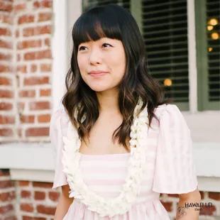 Pikky Lei (White) https://hawaiileistand.com/honolulu-hawaii-lei-stand-by-beretania-florist/pikky-lei-white.html