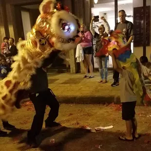 Cubbie lion greeting a baby guest lion cny 2019
