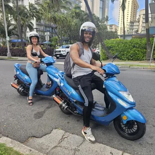 Texas couple having fun touring Honolulu.