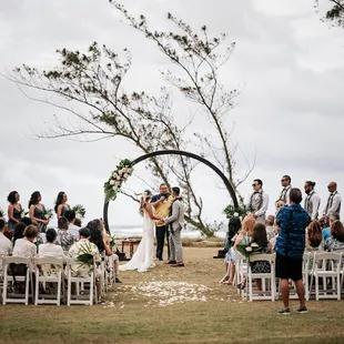 Wedding ceremony at Hawaii Polo Club - Photography by HNL Studios www.hnlstudios.com