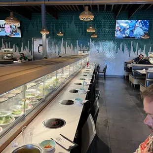 sushi and sashimi, interior