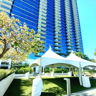 Warner Peak Tent ~ 20x30 ~ The Collection