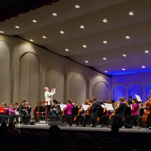 Stuart Chafetz leads the HSO in a Star Wars pops concert