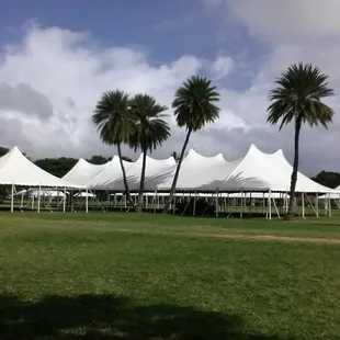 Setting up for Honolulu Marathon December 2016