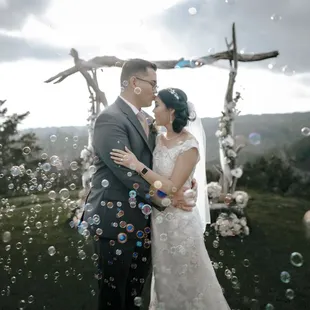 Bride and groom Portraits at Hawaii Vista Weddings | Wedding Photography by HNL Studios www.hnlstudios.com