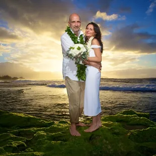 Secret Beach Oahu Wedding