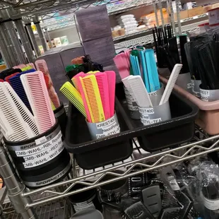Pink barber comb, why not?