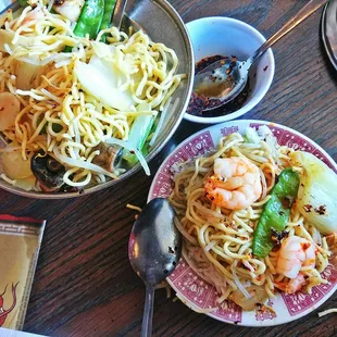 National Spaghetti Day 2018 Chinese Lomein the same no meatballs just topped with Shrimp outstanding Love