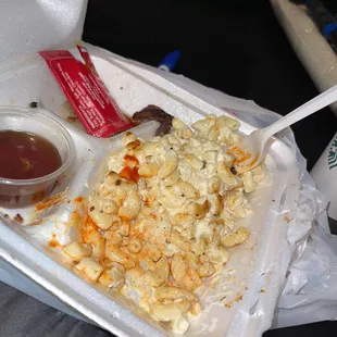 Very bad Mac. Has nothing but mayo, a bunch of it! Meet was greasy and dry. Best part about this plate were the veggies