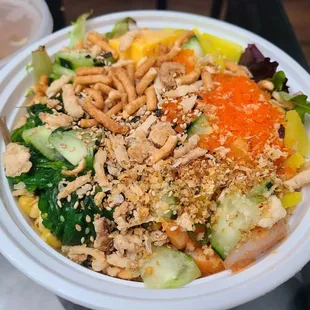 Large bowl with some aged salad leaves - 2/2024