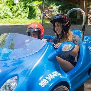 Scoot Coupe to Manoa Falls!