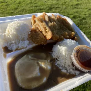 Combo plate with chicken katsu and loco moco.