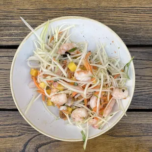 Papaya and shrimp salad