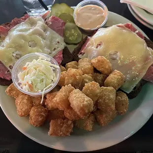 Reuben with tots