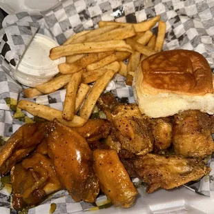 Wings Comb w fries &amp; roll . Flavors honey gold and lemon pepper wet .