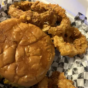 Lady Hawk Boss Lady - Cheeseburger Combo