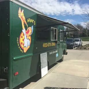 a green food truck