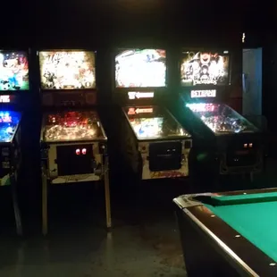 How fun is this!!??  Good beer, great service and good food! Oh yay, free pool too!!