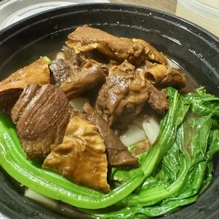 B206 Beef Briskets over Noodle Broth ()