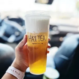 Jasmine tea with salted cheese