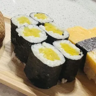 Inari nigiri, Oshinko maki, Tamago nigiri