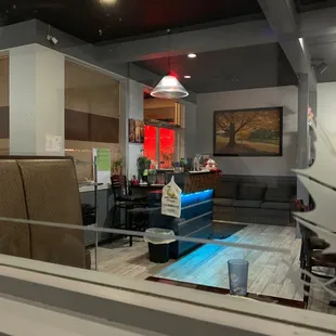 Entry way into Hayashi Mayple. Beautiful and elegant.