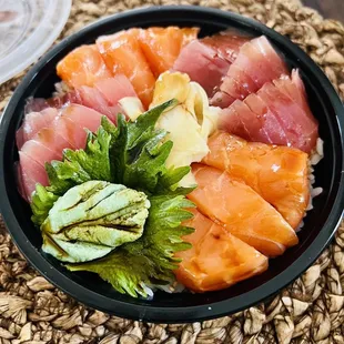 Chirashi with tuna and salmon